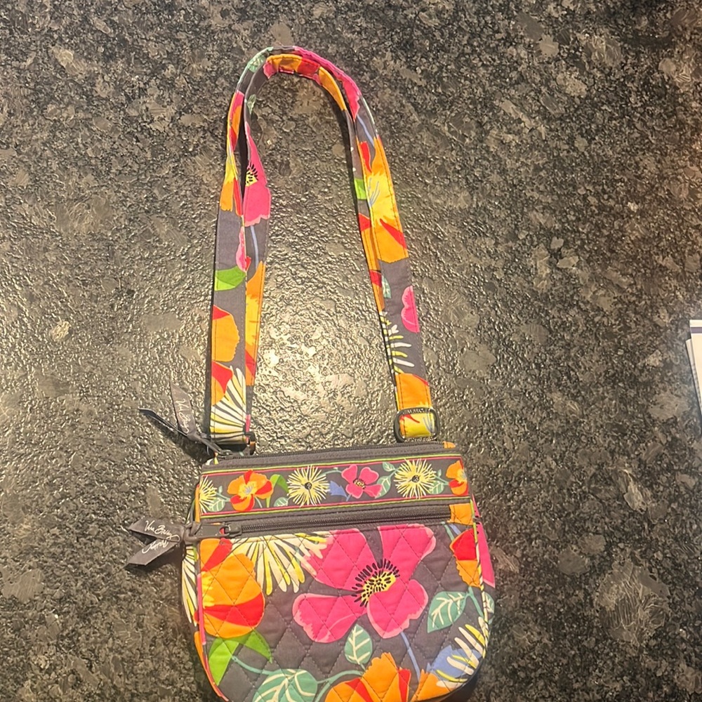Vera Bradley purse - never used